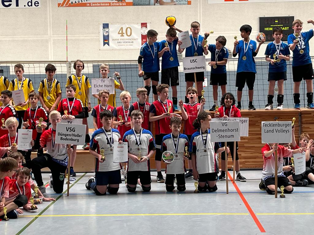 Volleyball-U13_Nordwestdeutsche-Meisterschaft-2023_VG-Delmenhorst-Stenum_Siegerehrung